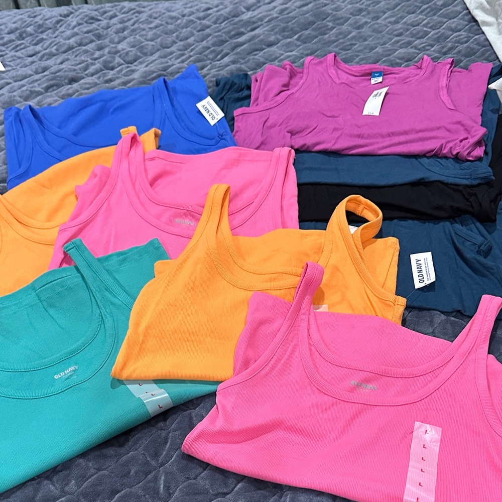 NWT Lot of 10 Old Navy Tanks Sz S